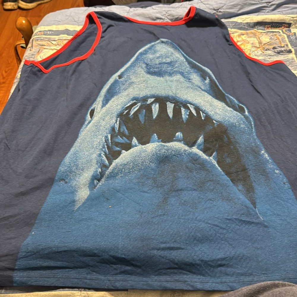 Jaw shirt - Picture 2 of 3
